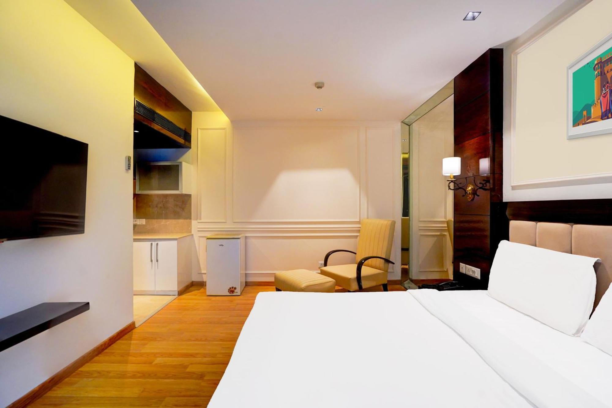 Palette South Delhi Formerly Imperial सहारा 3*